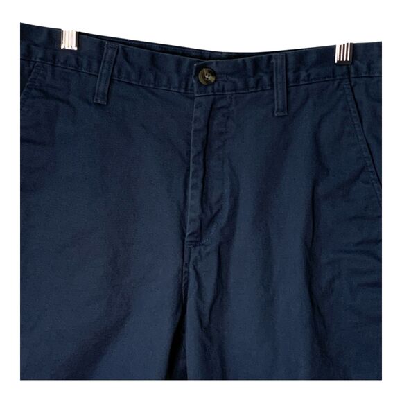 Eddie Bauer Men's Shorts Size 32 Steel Blue Classic Cotton Casual Golfing Chinos - Picture 2 of 15